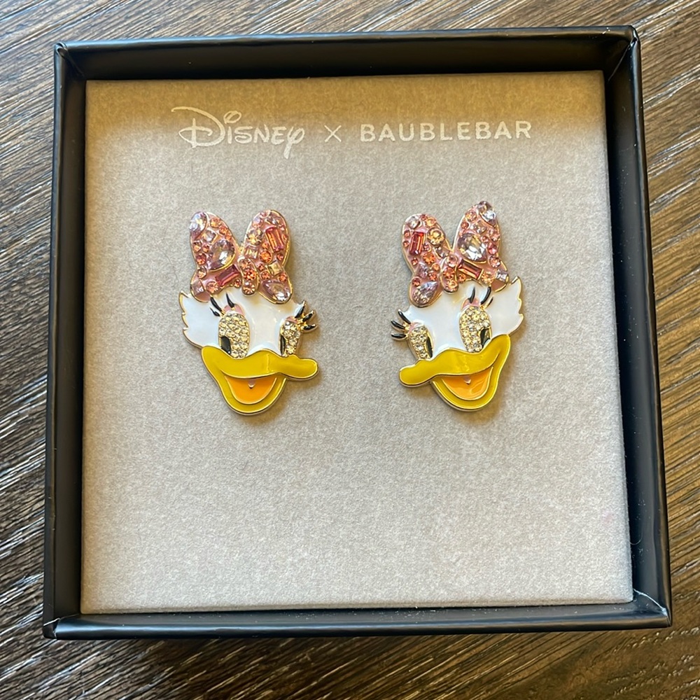 Daisy Duck Stud Earrings